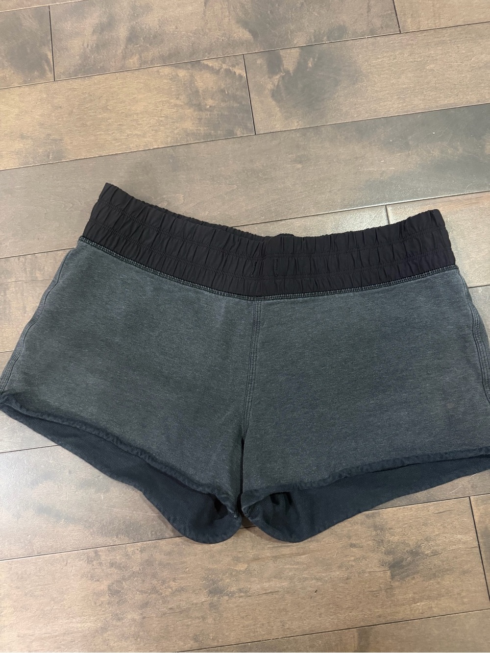 Lululemon Shorts Size 8